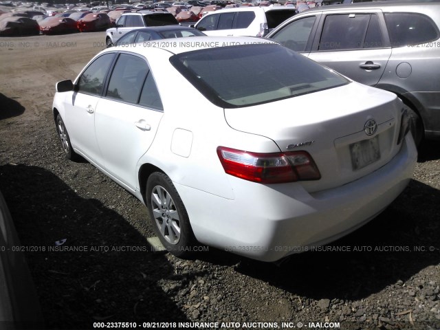 JTNBK46K773016753 - 2007 TOYOTA CAMRY NEW GENERAT LE/XLE/SE WHITE photo 3