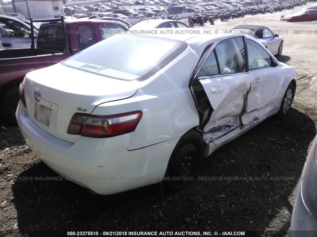 JTNBK46K773016753 - 2007 TOYOTA CAMRY NEW GENERAT LE/XLE/SE WHITE photo 4