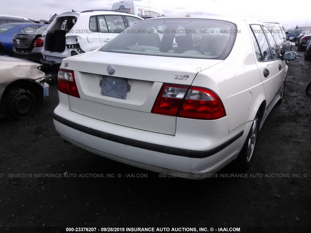 YS3ED49A843505391 - 2004 SAAB 9-5 ARC WHITE photo 4