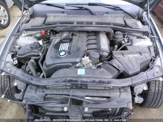 WBAPK5C50AA599939 - 2010 BMW 328 XI SULEV GRAY photo 10