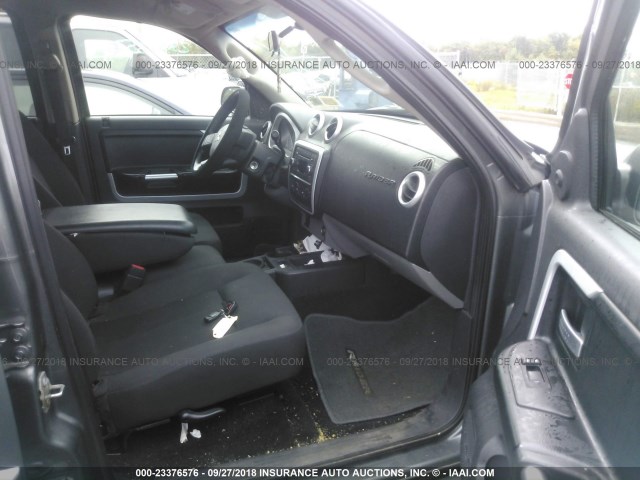 1Z7HC28K28S619831 - 2008 MITSUBISHI RAIDER LS GRAY photo 5