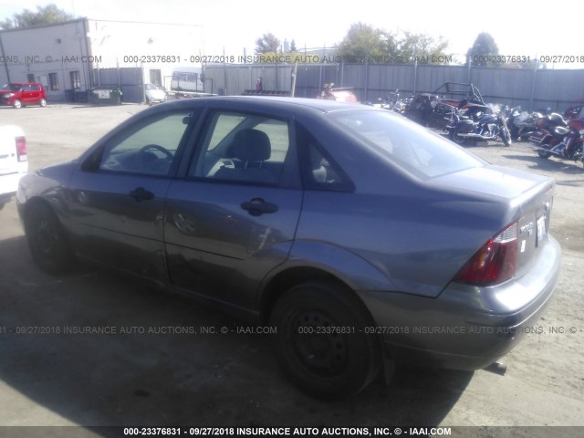 1FAHP34N67W180958 - 2007 FORD FOCUS ZX4/S/SE/SES 灰色 照片 3
