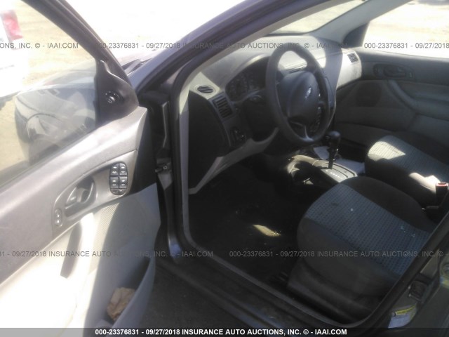 1FAHP34N67W180958 - 2007 FORD FOCUS ZX4/S/SE/SES 灰色 照片 5