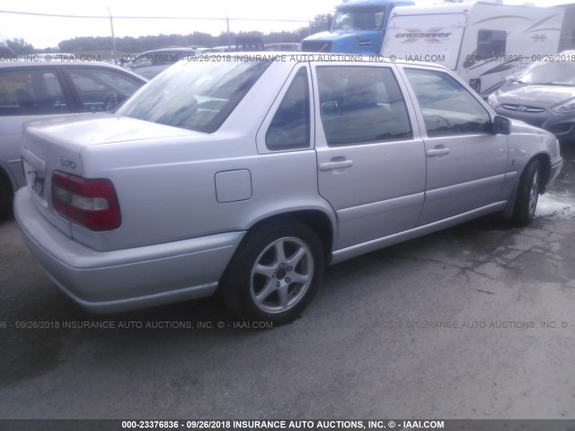 YV1LS61J1Y2648796 - 2000 VOLVO S70 SE SILVER photo 4