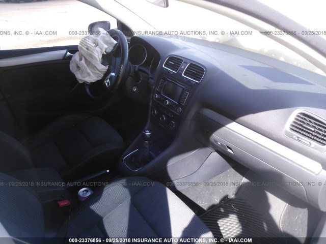 WVWNM7AJ9CW058314 - 2012 VOLKSWAGEN GOLF WHITE photo 5