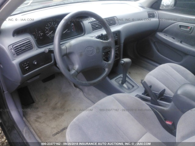 4T1BG22K3XU406075 - 1999 TOYOTA CAMRY CE/LE/XLE 灰色 照片 5