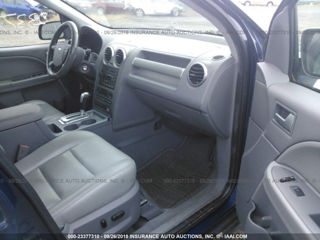 1FMZK05106GA28539 - 2006 FORD FREESTYLE SEL BLUE photo 5