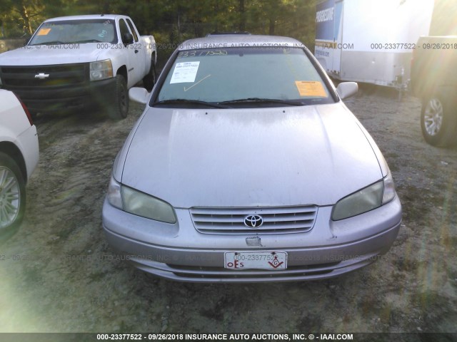4T1BG22K4XU917620 - 1999 TOYOTA CAMRY CE/LE/XLE 棕色 照片 6