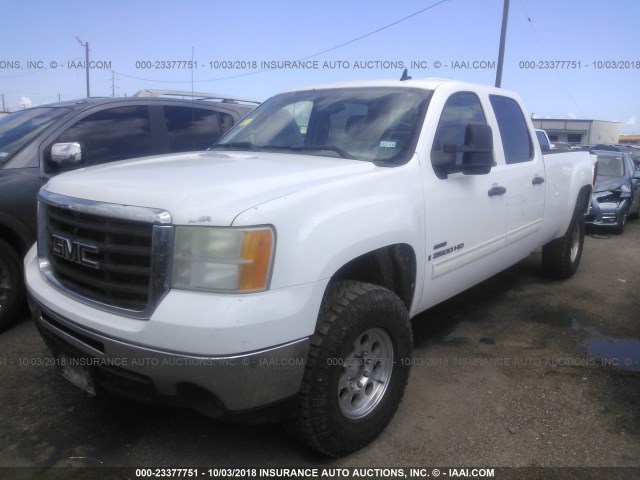 1GTHK23667F550626 - 2007 GMC SIERRA K2500 HEAVY DUTY WHITE photo 2