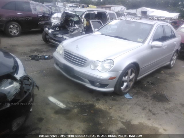 WDBRF40J95A675271 - 2005 MERCEDES-BENZ C 230K SPORT SEDAN SILVER photo 2