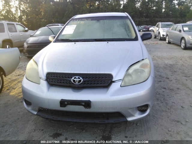 2T1KR32E95C335828 - 2005 TOYOTA COROLLA MATRIX XR SILVER photo 6