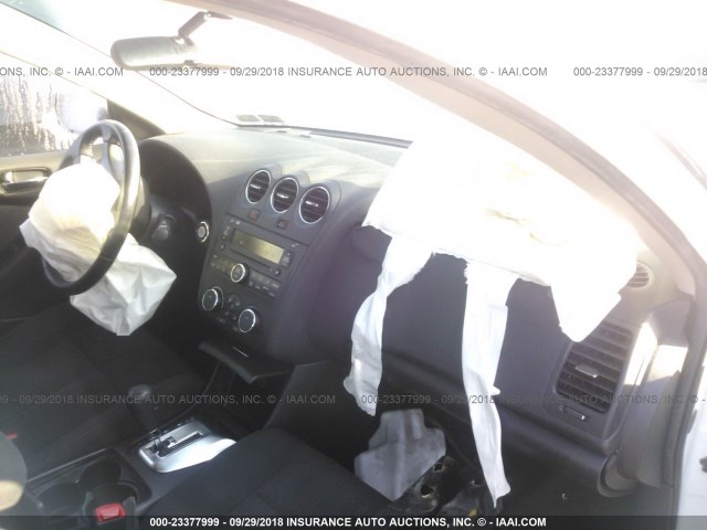 1N4AL2AP1AN402509 - 2010 NISSAN ALTIMA S WHITE photo 5