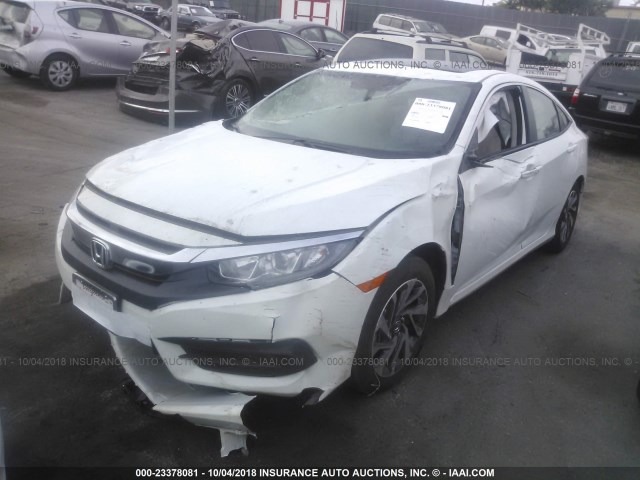 2HGFC2F77JH543264 - 2018 HONDA CIVIC EX Beyaz fotoğraf 2