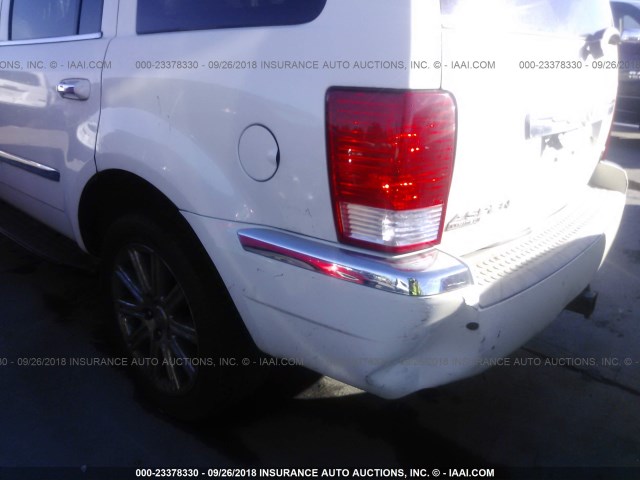 1A8HW58257F544868 - 2007 CHRYSLER ASPEN LIMITED WHITE photo 6