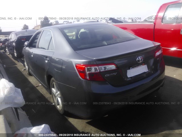 4T1BF1FK5EU443861 - 2014 TOYOTA CAMRY L/SE/LE/XLE Boz foto 3
