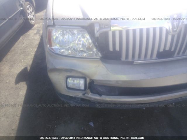 5LMFU275X5LJ24755 - 2005 LINCOLN NAVIGATOR 棕色 照片 6
