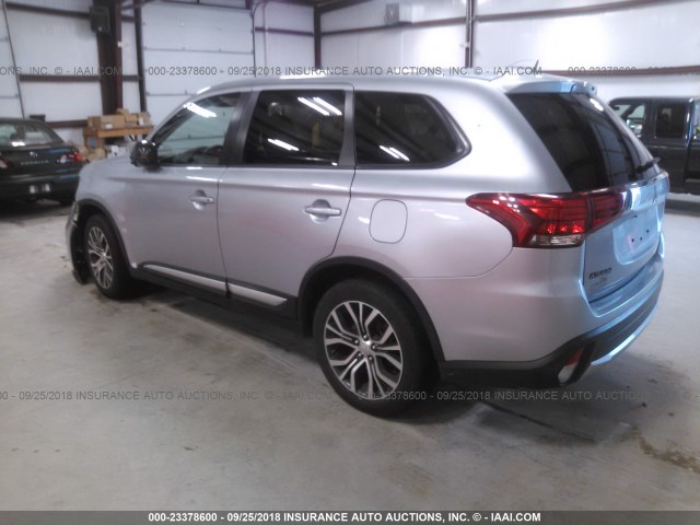 JA4AD2A38HZ020432 - 2017 MITSUBISHI OUTLANDER ES SILVER photo 3