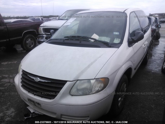 1C4GP45R05B328961 - 2005 CHRYSLER TOWN & COUNTRY  WHITE photo 2