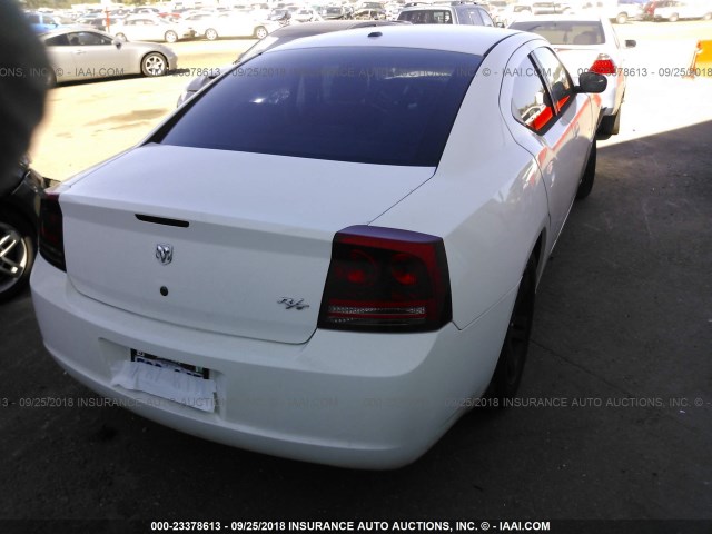 2B3KA53HX7H602156 - 2007 DODGE CHARGER R/T WHITE photo 4