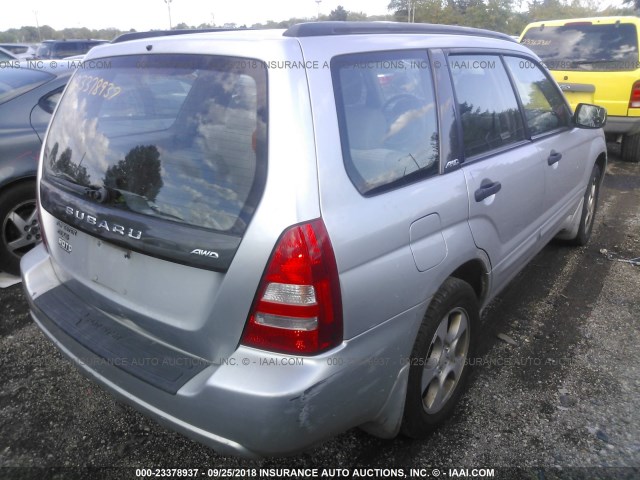 JF1SG65664H719318 - 2004 SUBARU FORESTER 2.5XS ვერცხლისფერი ფოტო 4