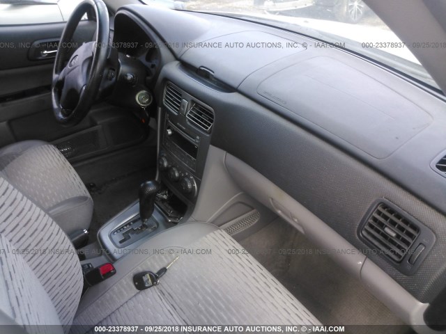 JF1SG65664H719318 - 2004 SUBARU FORESTER 2.5XS ვერცხლისფერი ფოტო 5