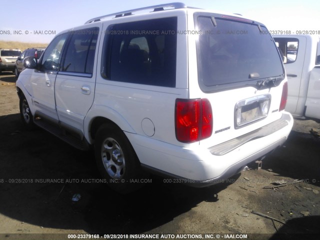 5LMPU28L9WLJ22725 - 1998 LINCOLN NAVIGATOR WHITE photo 3