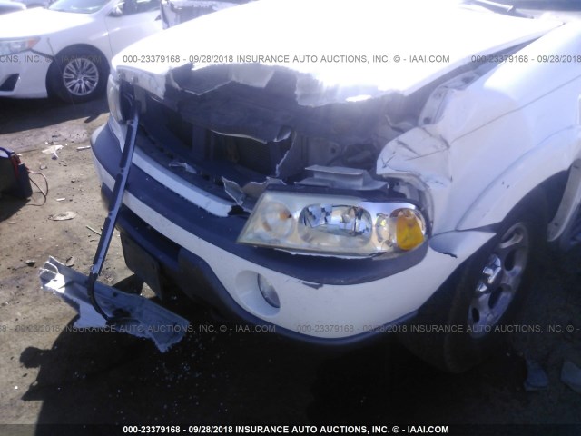 5LMPU28L9WLJ22725 - 1998 LINCOLN NAVIGATOR WHITE photo 6