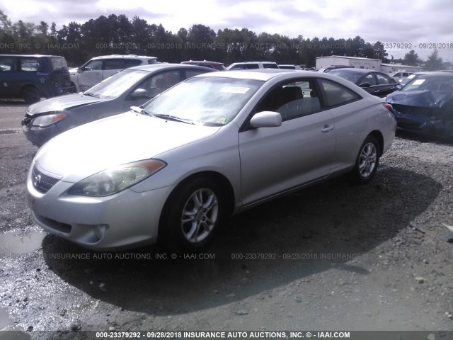 4T1CE30P24U817803 - 2004 TOYOTA CAMRY SOLARA SE/SLE ვერცხლისფერი ფოტო 2