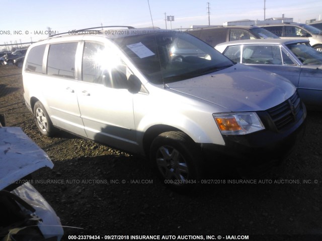 2D4RN4DE0AR384202 - 2010 DODGE GRAND CARAVAN SE SILVER photo 1