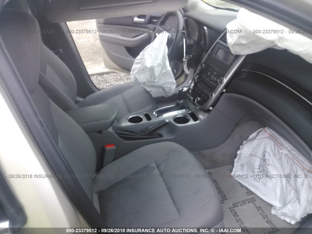 1G11B5SL1FF239011 - 2015 CHEVROLET MALIBU LS ვერცხლისფერი ფოტო 5