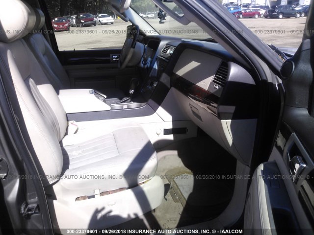 5LMFU28R73LJ33847 - 2003 LINCOLN NAVIGATOR Szary zdjęcie 5