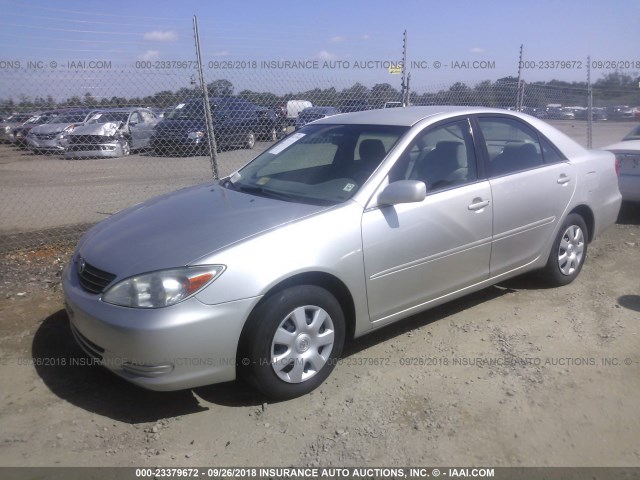 4T1BE32K53U675880 - 2003 TOYOTA CAMRY LE/XLE/SE Күміс фото 2