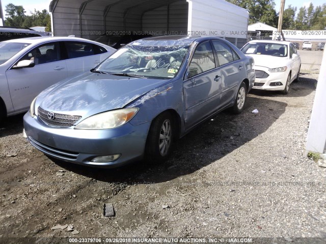 4T1BF30K84U582398 - 2004 TOYOTA CAMRY LE/XLE/SE 蓝色 照片 2