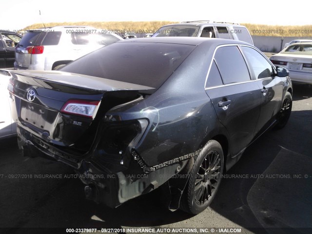 4T1BF1FK9EU314084 - 2014 TOYOTA CAMRY L/SE/LE/XLE BLACK photo 4