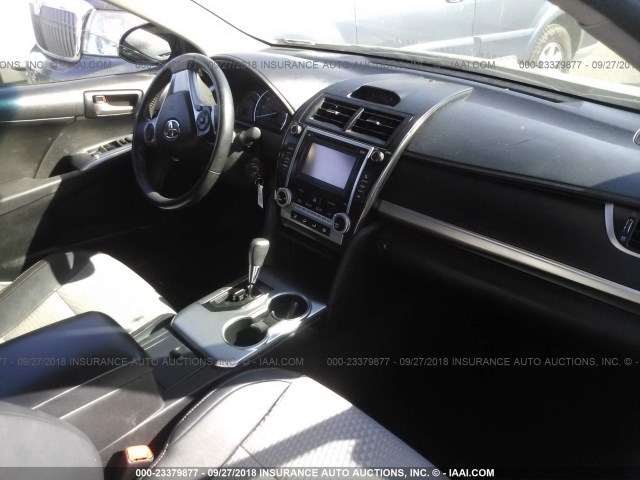 4T1BF1FK9EU314084 - 2014 TOYOTA CAMRY L/SE/LE/XLE Qara foto 5