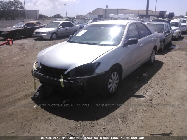 4T1BE32K35U088774 - 2005 TOYOTA CAMRY LE/XLE/SE Күміс фото 2