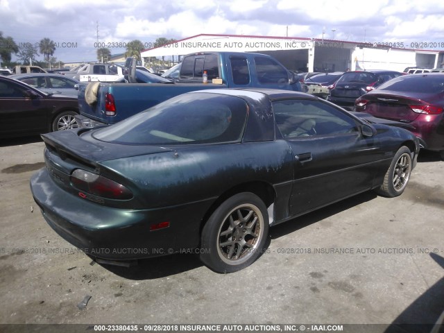 2G1FP22P7R2156973 - 1994 CHEVROLET CAMARO Z28 GREEN photo 4