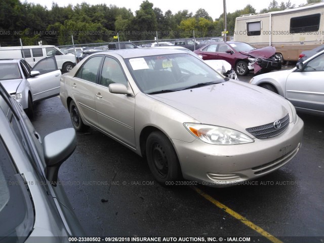 4T1BE32K52U011934 - 2002 TOYOTA CAMRY LE/XLE/SE BEIGE photo 1