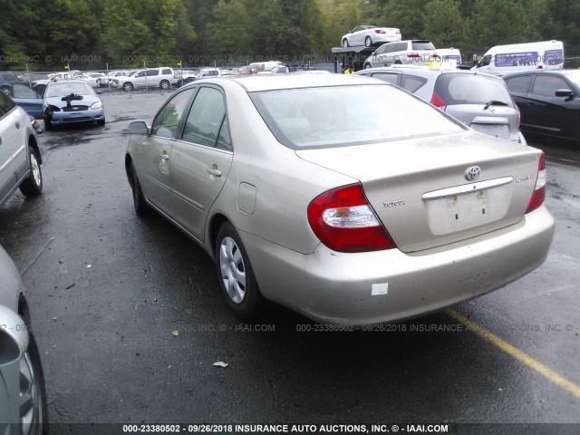 4T1BE32K52U011934 - 2002 TOYOTA CAMRY LE/XLE/SE BEIGE photo 3