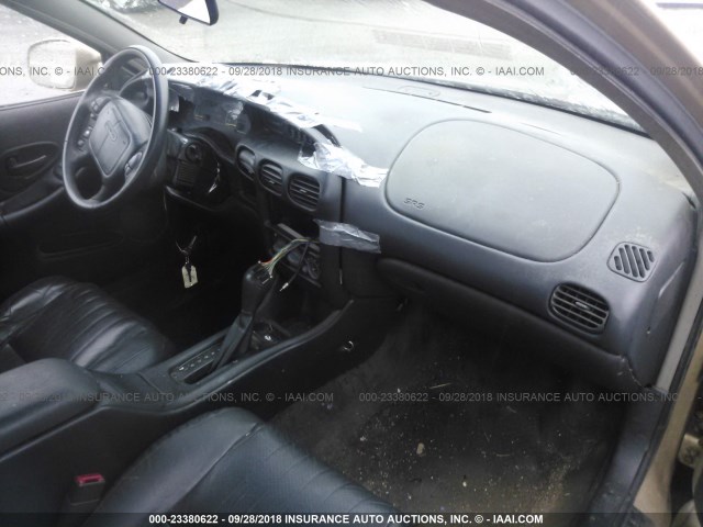 1G2WJ52K2YF240697 - 2000 PONTIAC GRAND PRIX SE 金色 照片 5