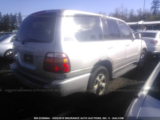 JT3HT05J8X0046119 - 1999 TOYOTA LAND CRUISER  SILVER photo 4