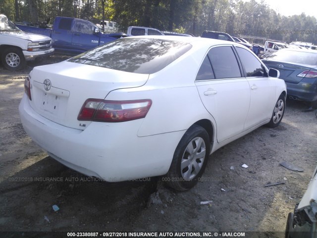 4T1BE46K77U581893 - 2007 TOYOTA CAMRY NEW GENERAT CE/LE/XLE/SE WHITE photo 4