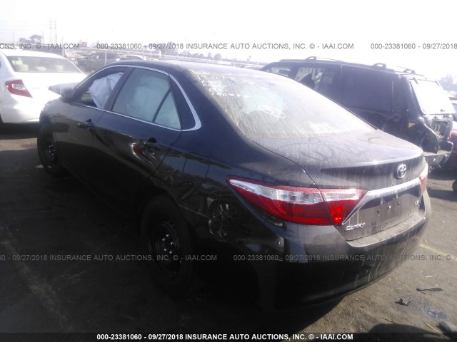 4T1BF1FK6HU803935 - 2017 TOYOTA CAMRY LE/XLE/SE/XSE 黑色 照片 3