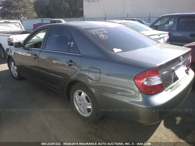 4T1BF30K32U529511 - 2002 TOYOTA CAMRY LE/XLE/SE 灰色 照片 3