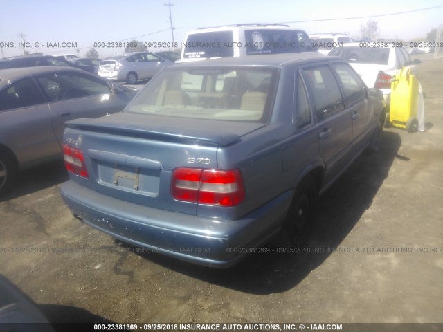 YV1LS5570W2552969 - 1998 VOLVO S70 BLUE photo 4