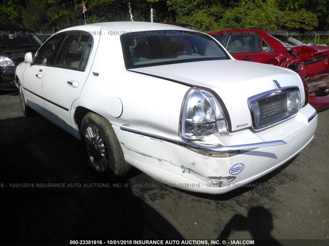 2LNHM82W18X646230 - 2008 LINCOLN TOWN CAR SIGNATURE LIMITED WHITE photo 3