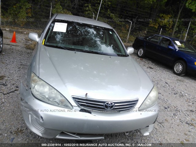 4T1BE32K75U080631 - 2005 TOYOTA CAMRY LE/XLE/SE Күміс фото 6