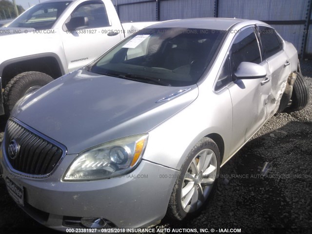 1G4PP5SK4C4198922 - 2012 BUICK VERANO GRAY photo 2