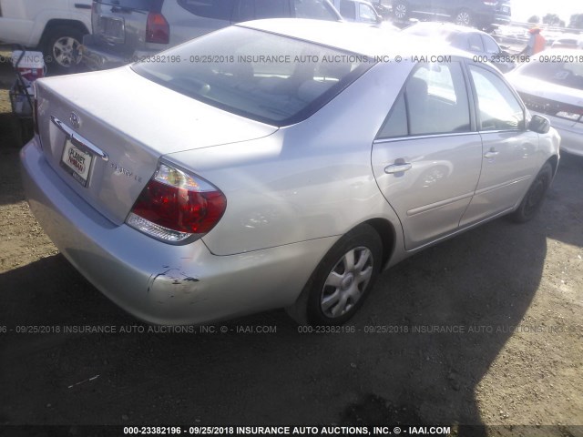 4T1BE32K15U097327 - 2005 TOYOTA CAMRY LE/XLE/SE SILVER photo 4