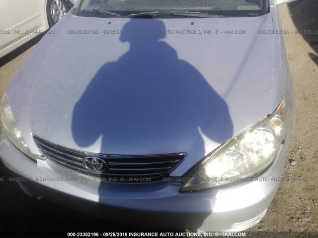 4T1BE32K15U097327 - 2005 TOYOTA CAMRY LE/XLE/SE SILVER photo 6